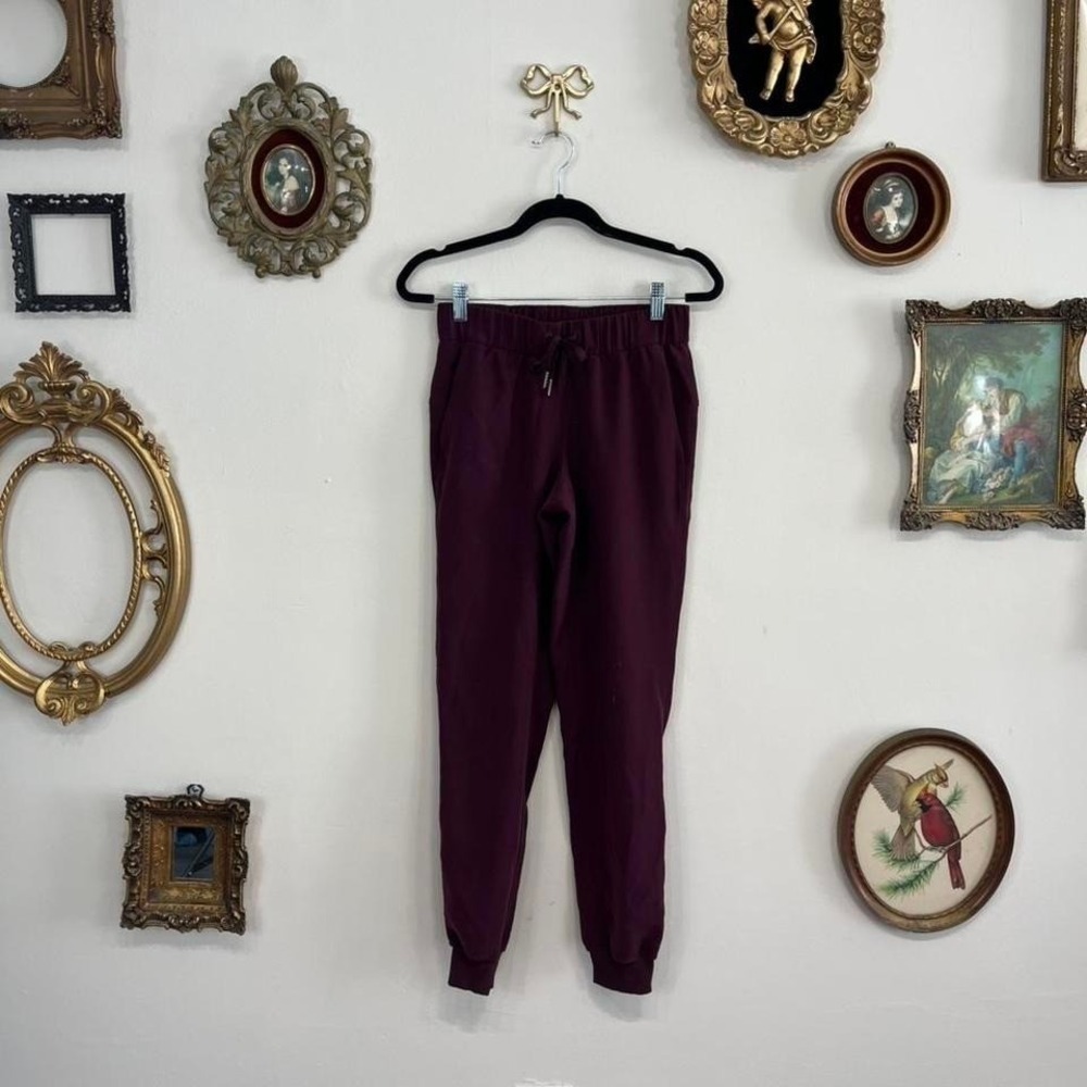 Lululemon Plum Purple Jogger Sweatpants – Size 2